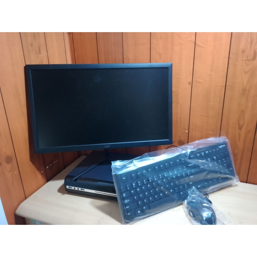 Satu Set Komputer siap pakai core i7-2600 ram 8gb ssd 120gb layar 22inch second eks kantor