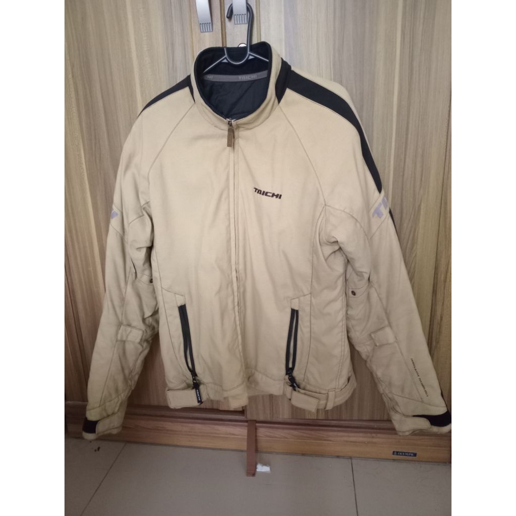 Jaket RS Taichi size XL fit L