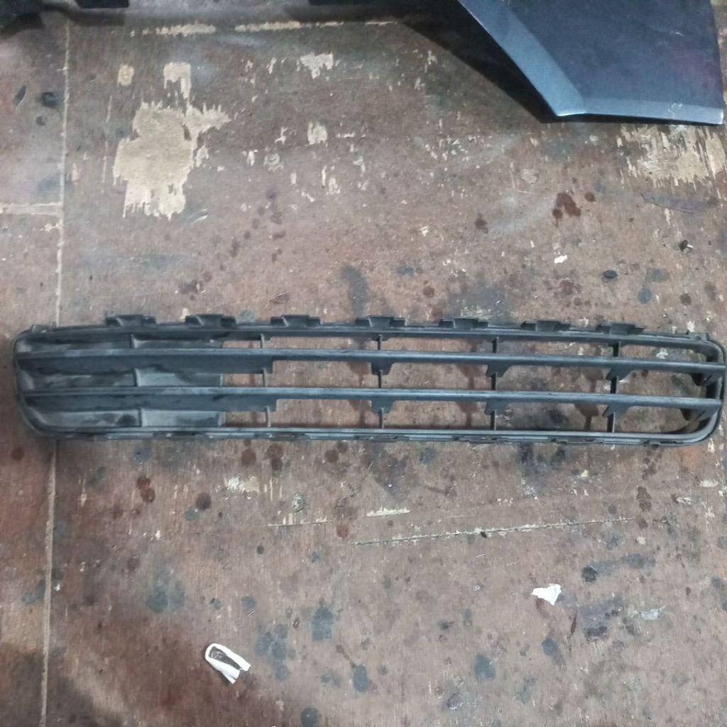 Grile bawah suzuki swift st 2007