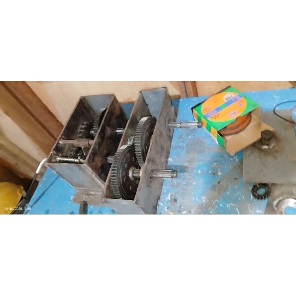 gearbox maju mundur rakitan