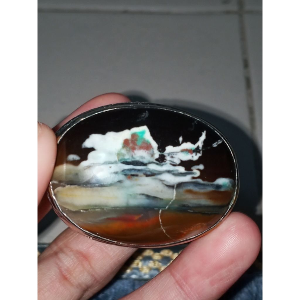 Batu Pancawarna Edong