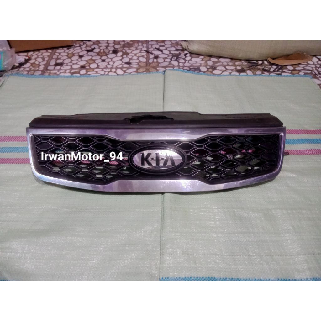 Grill depan Kia Pride Kia Rio Tahun 2012