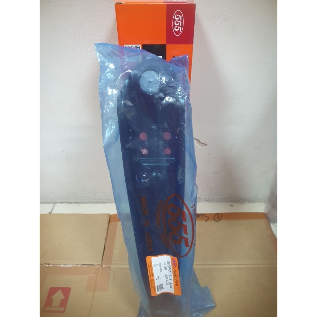 [555] LOW ARM LOWER ARM ASSY SAYAP DEPAN FUTURA APV MEGA CARRY FUTURA T120SS 555 | 45200-61J00