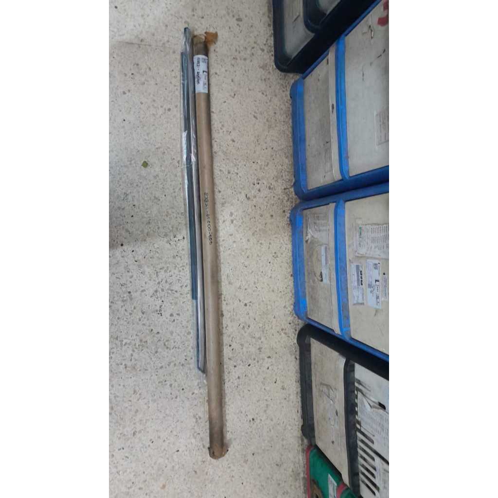 suzuki SGP  karet lis kaca luar pintu depan sebelah kiri weatherstrip, door outer LH  UNTUK  mobil S