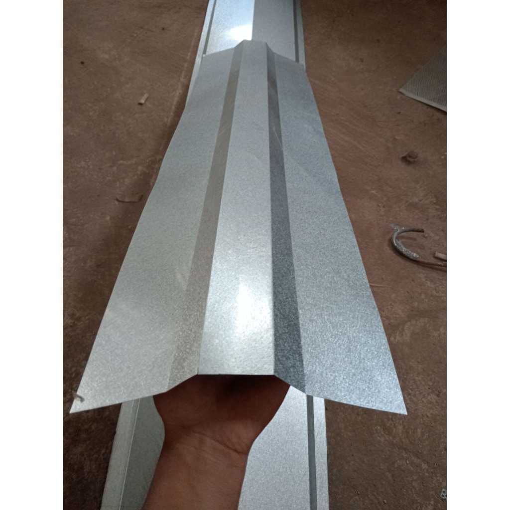 Nok/wuwung polos galvalum castem lebar 25cm