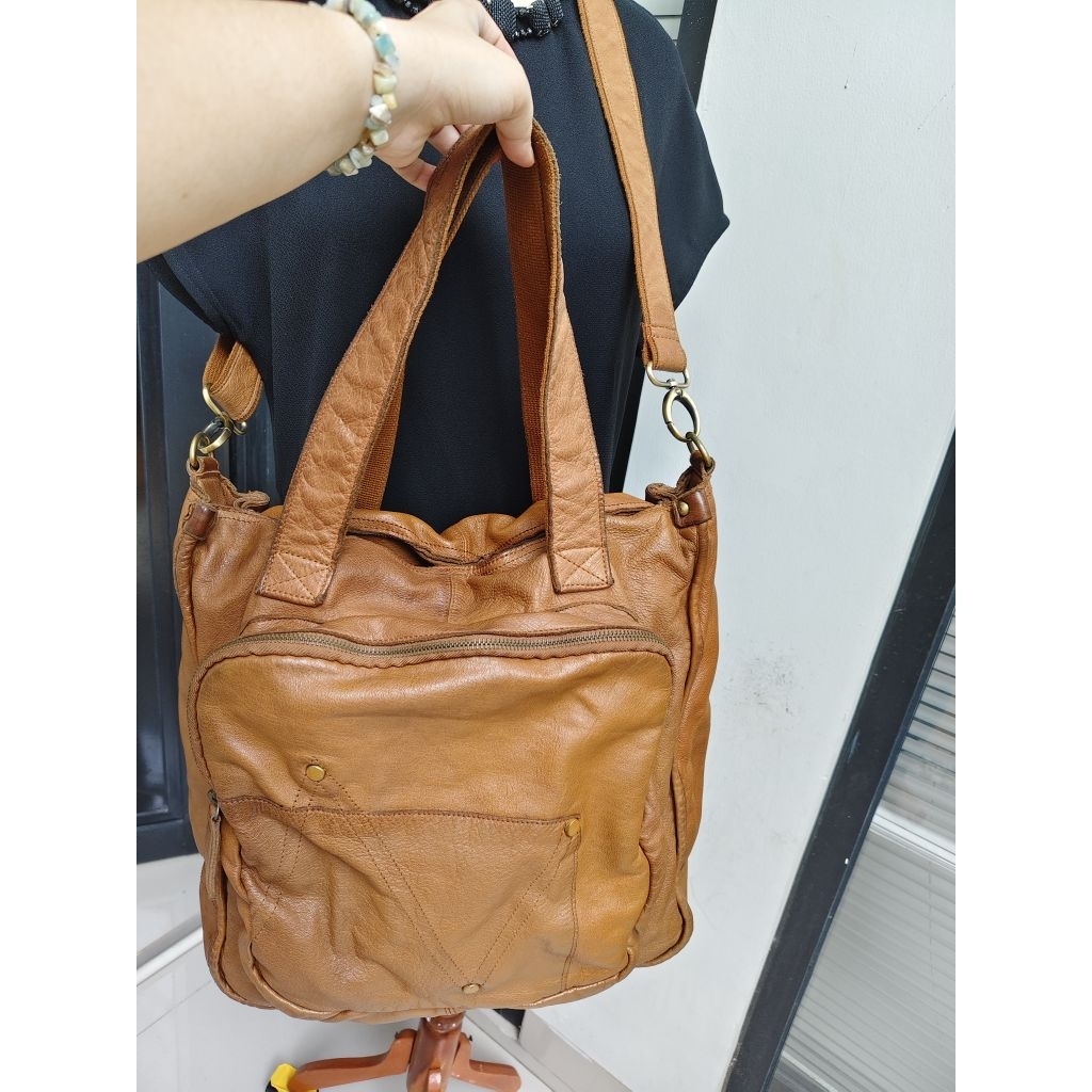 preloved tas selempang/hand bag bahan genuine leather untuk pria dan wanita