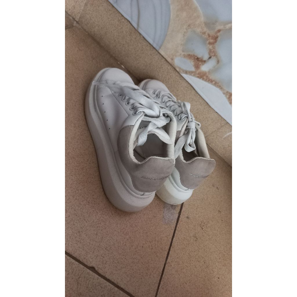 sepatu mc queen itali