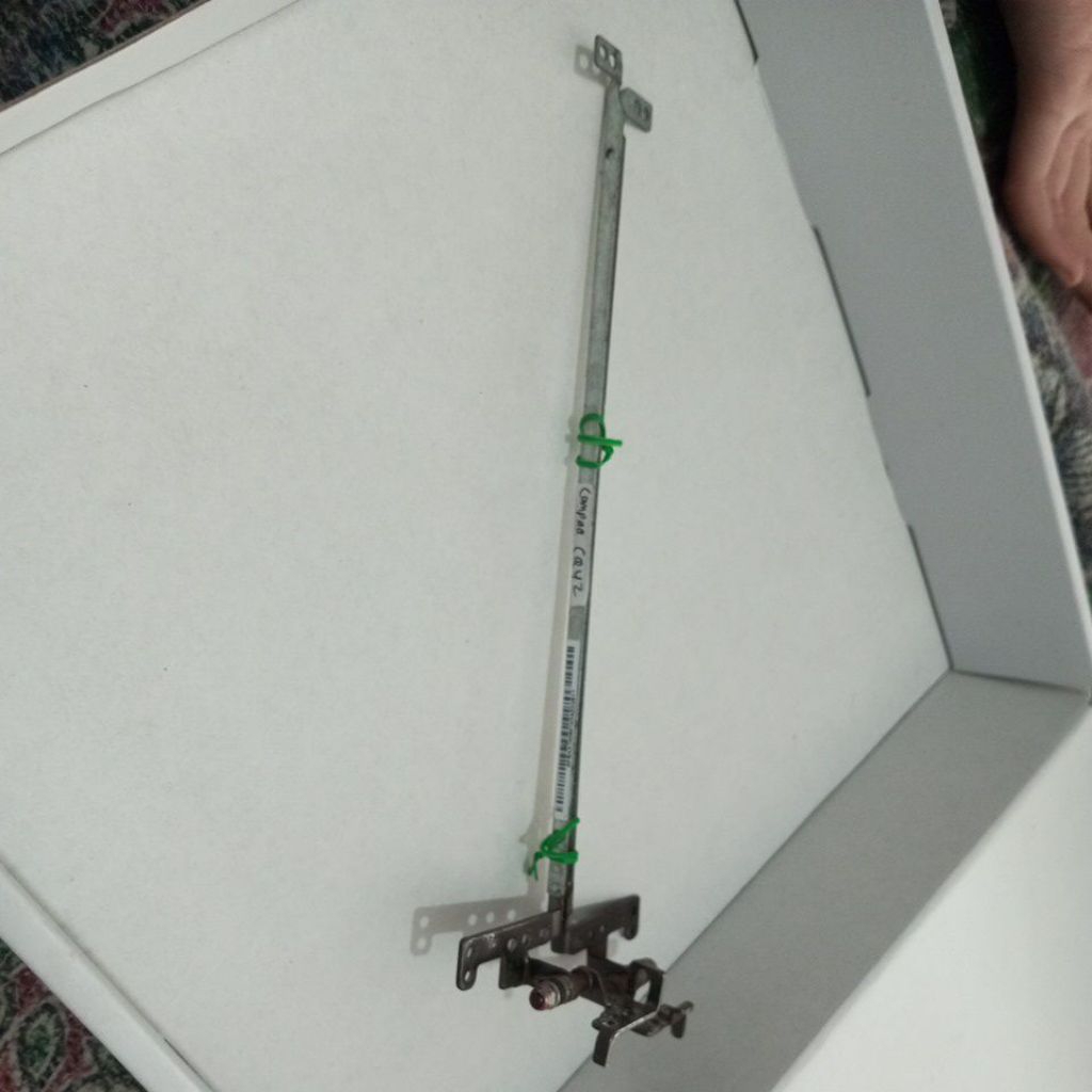 engsel laptop Compaq cq42