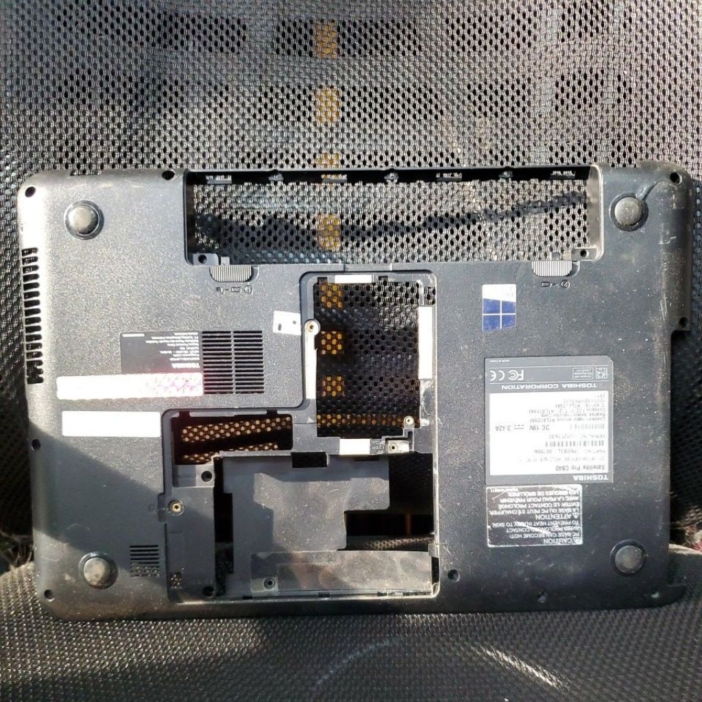 Casing Bawah Toshiba C840 C800