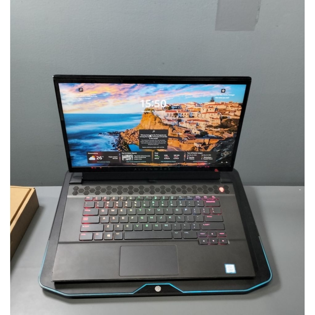 Dell alienware m15 R2 i7-9750H RAM 16GB/SSD 512GB RTX 2070 8GB