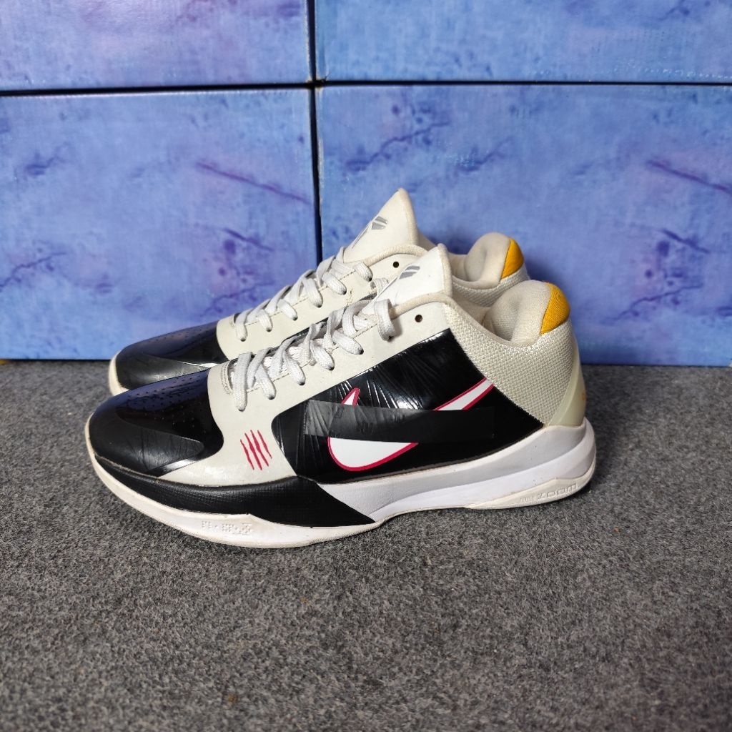 Sepatu Basket Kobe 5 Protro bruclee