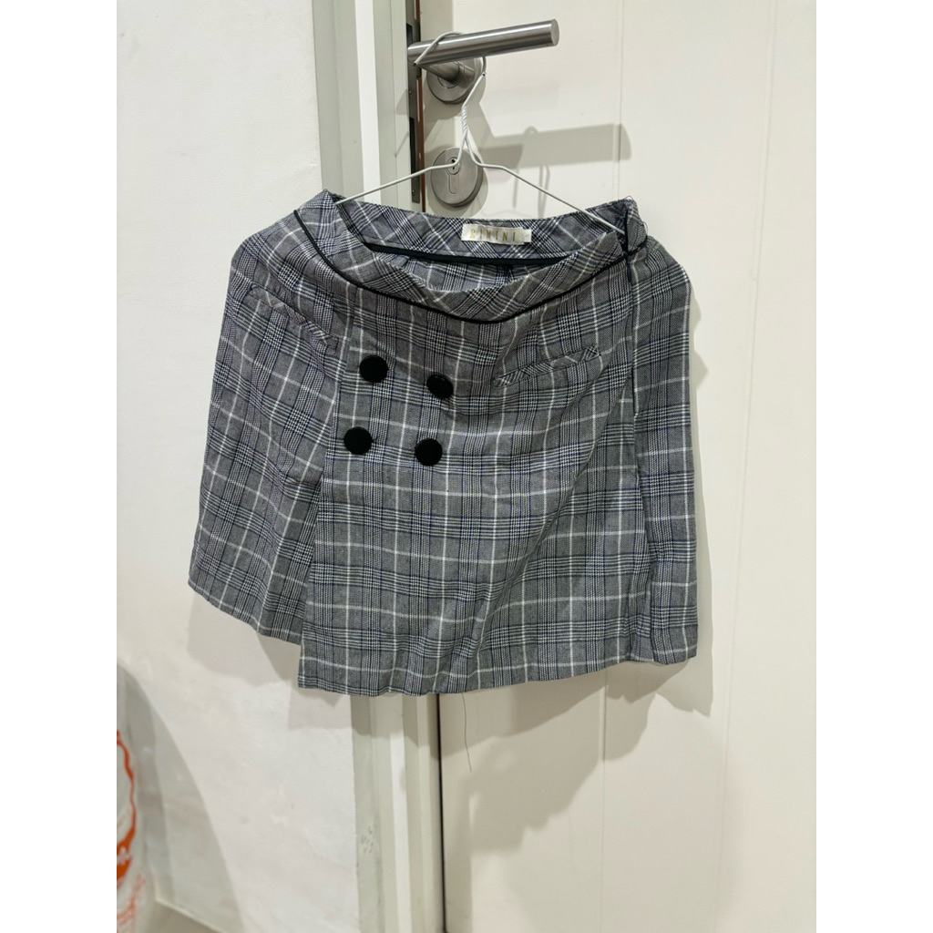 preloved Rimini skort rok celana wanita uk S
