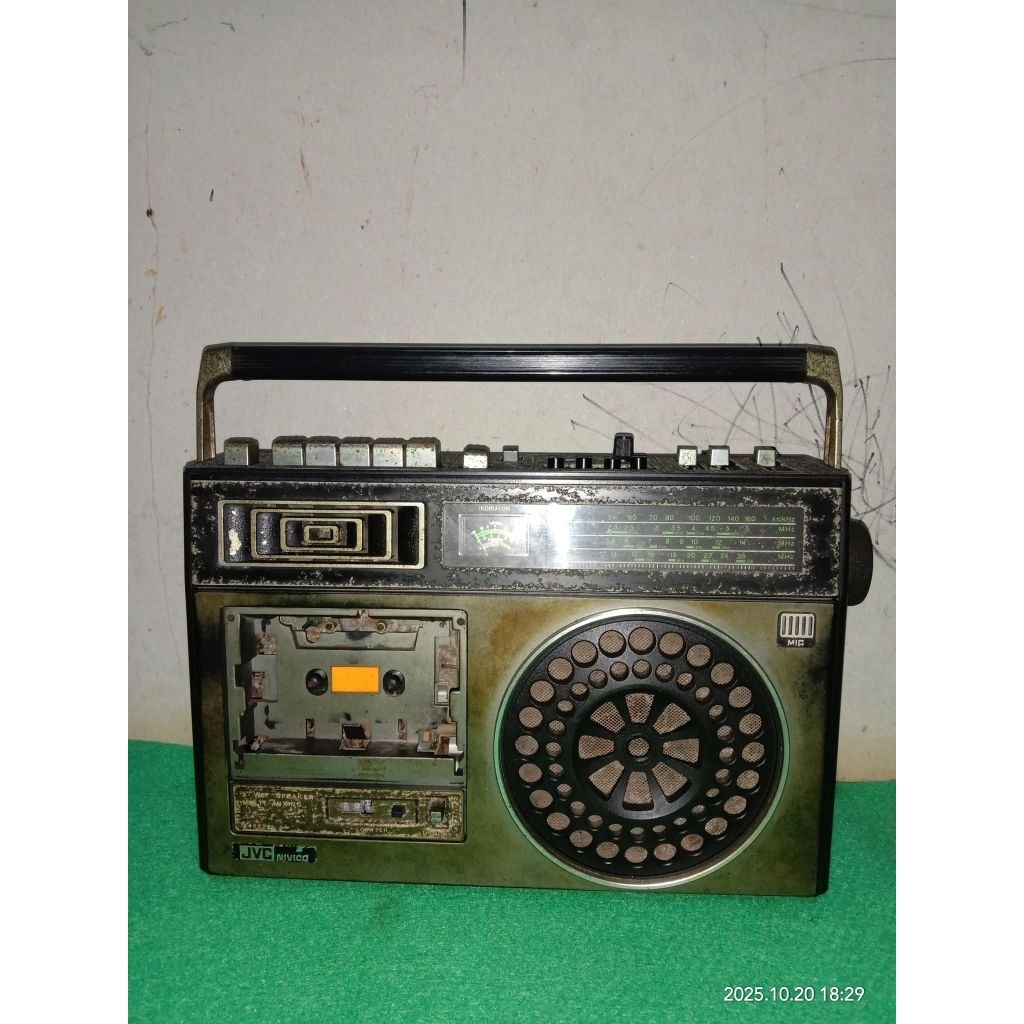 DISPLAY TAPE RADIO JVC, RADIO JADUL JVC
