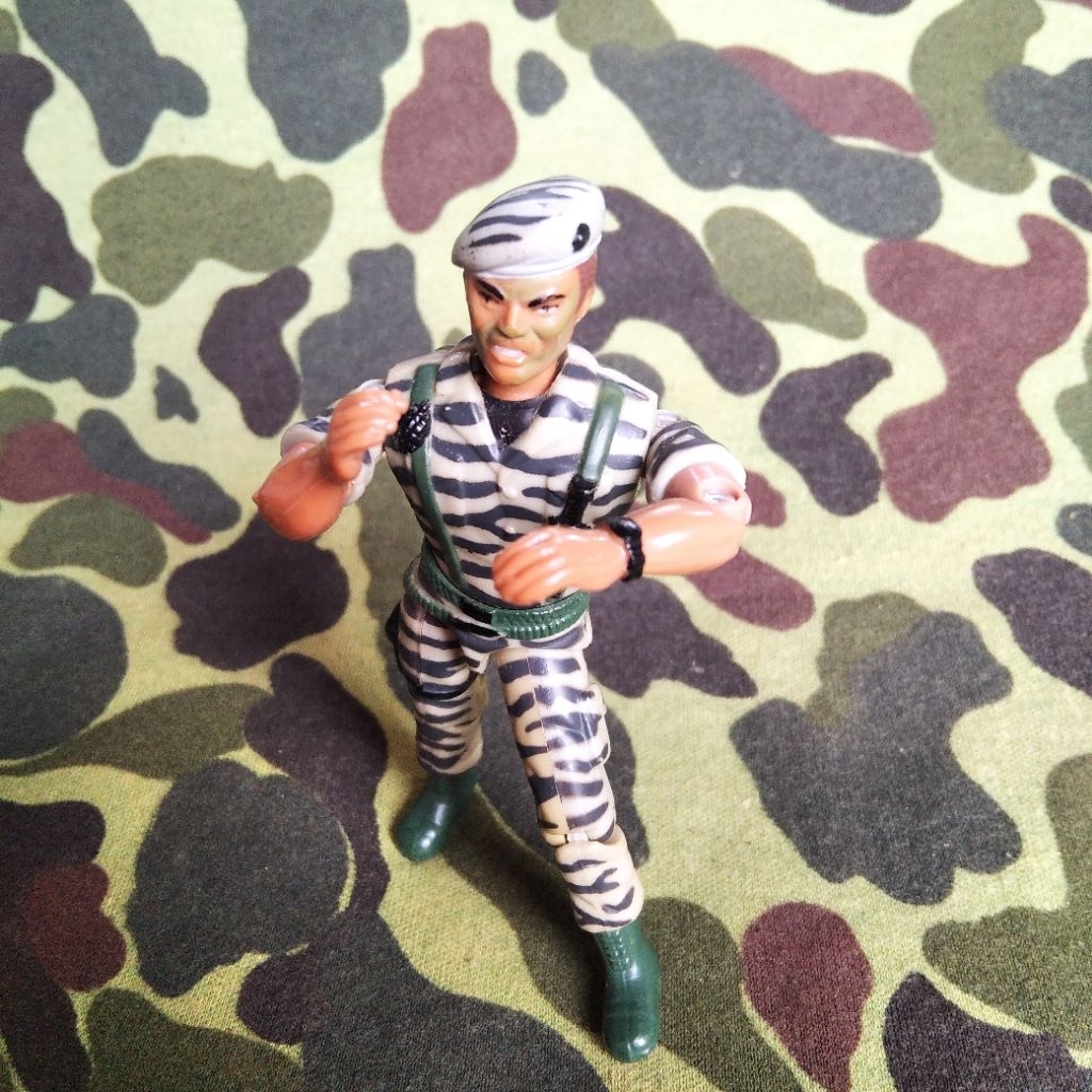 figure tentara jadul gi joe original lanard 1986 figur tentara baret tiger stripe camo knock out vin