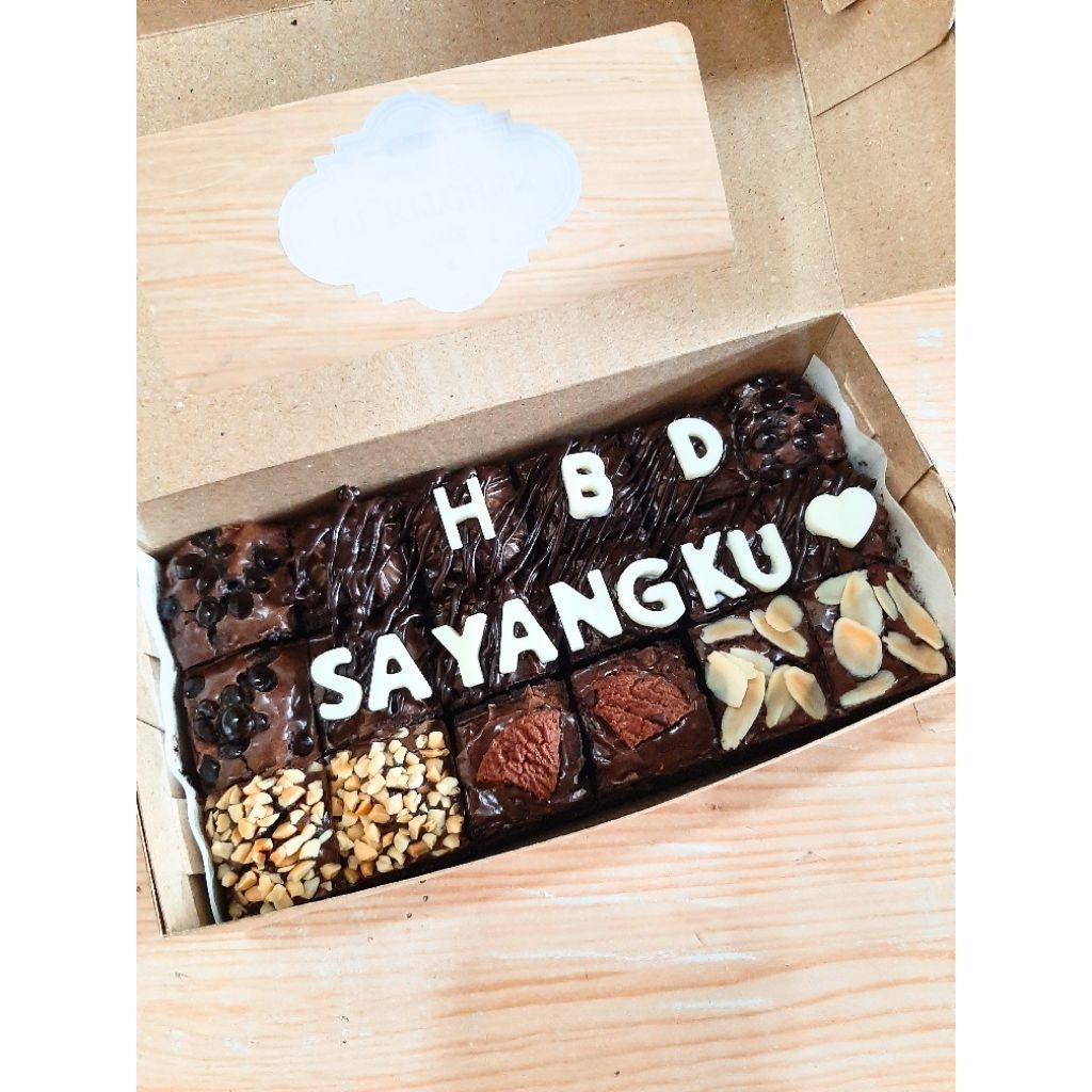 Fudgy Brownies | Brownies Panggang 20x10/18bites (custom tulisan)