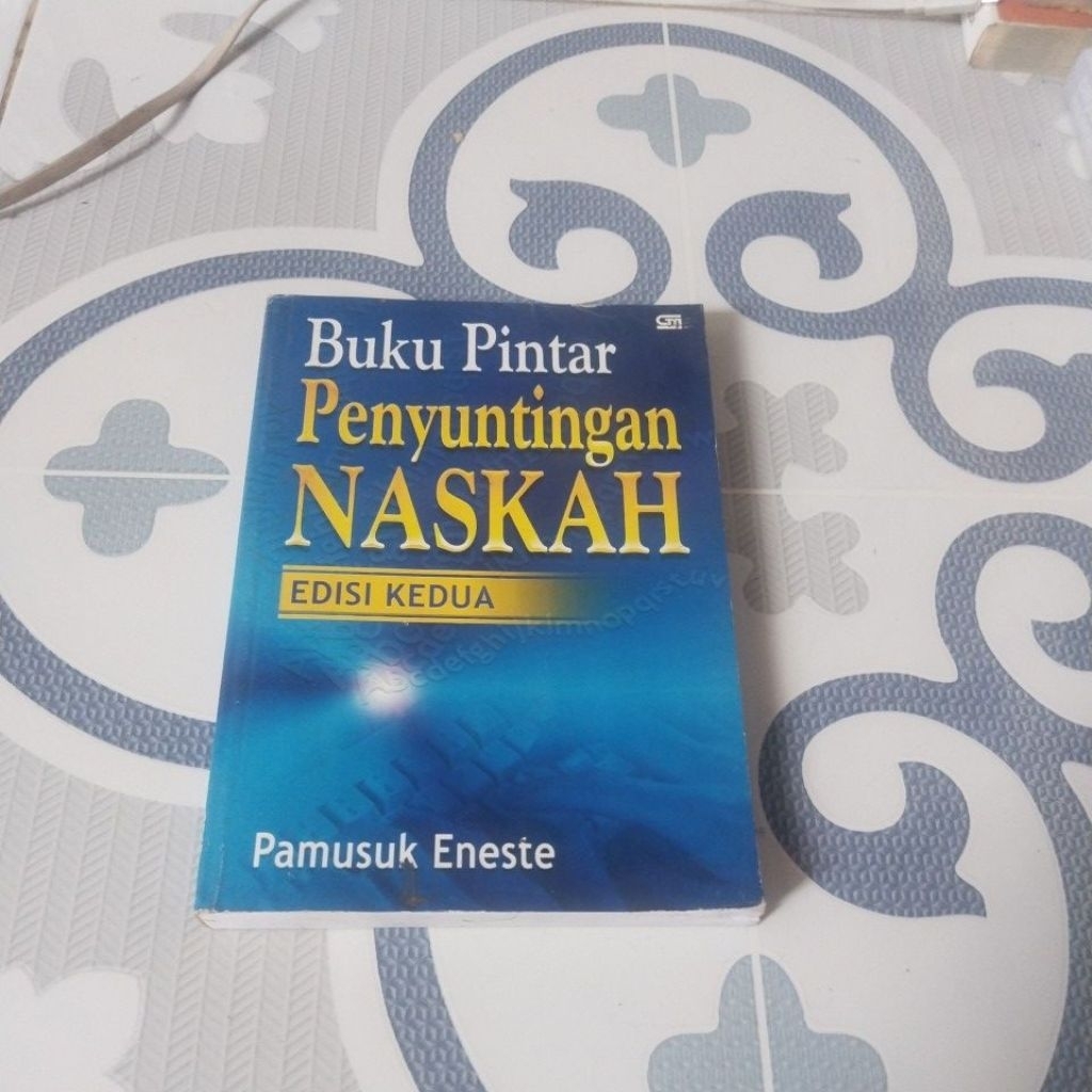 buku pintar penyuntingan naskah edisi kedua( seken original)