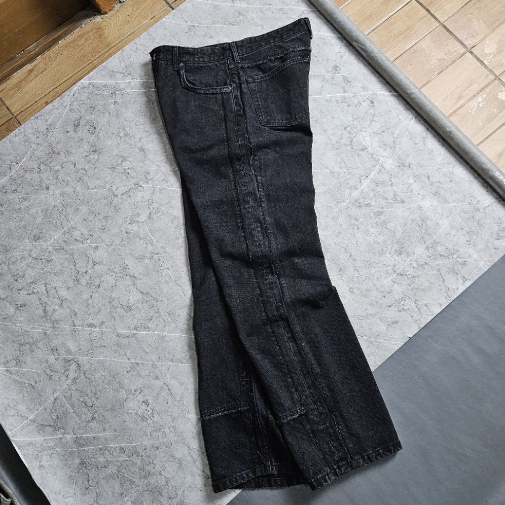 Celana jeans coor black wash loosefit