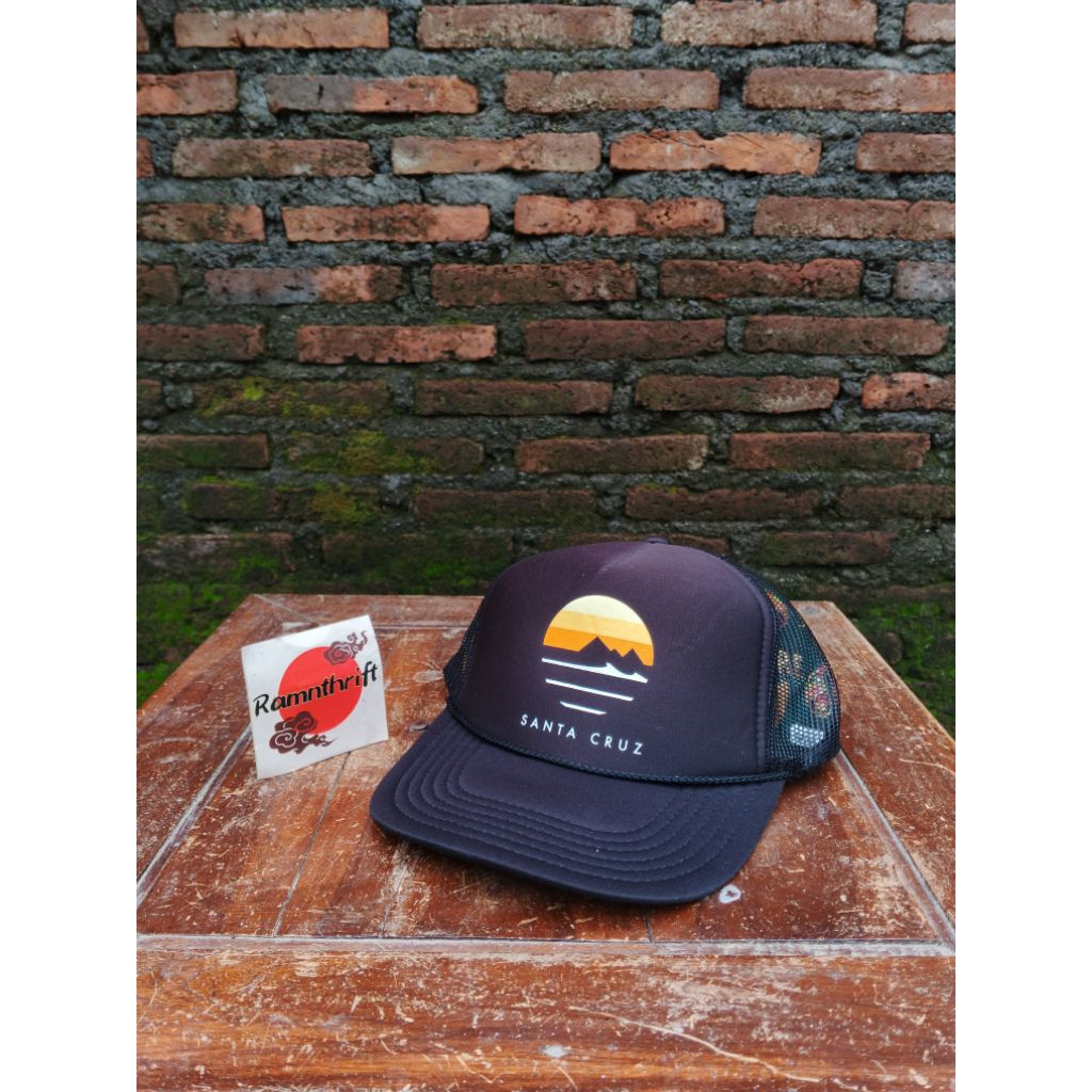 topi santa cruz