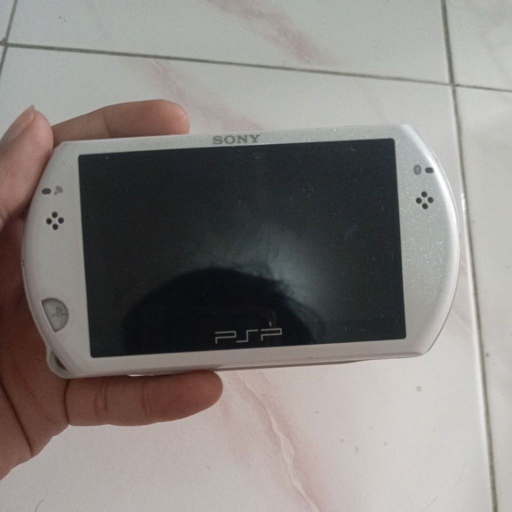 psp go bekas