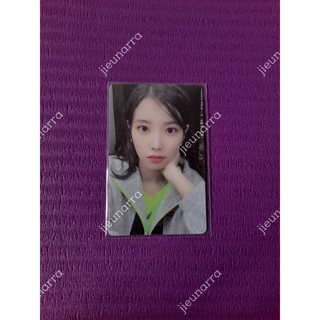 IU Photocard Official - PC Uaena Zone Concert The Golden Hour