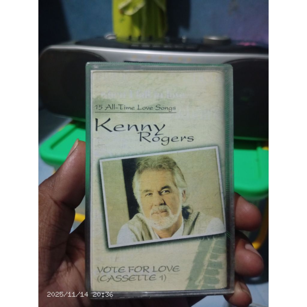 Kaset Pita Kenny Rogers