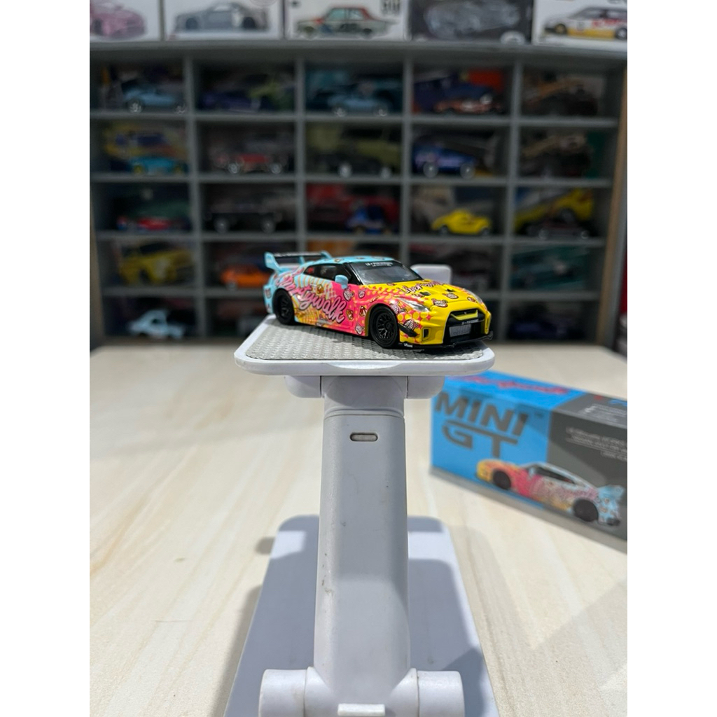 Mini GT Nissan GTR R35 LBWK Kuma