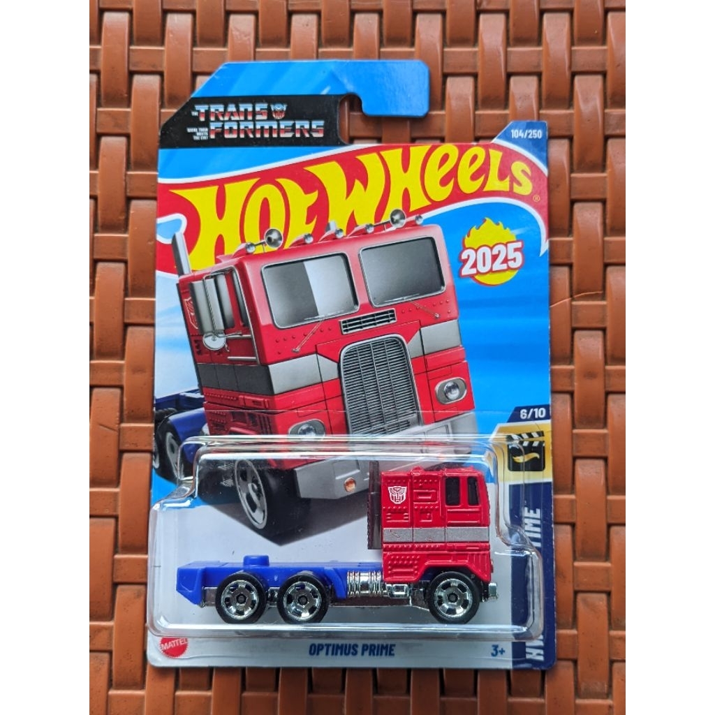 hotwheels optimus prime