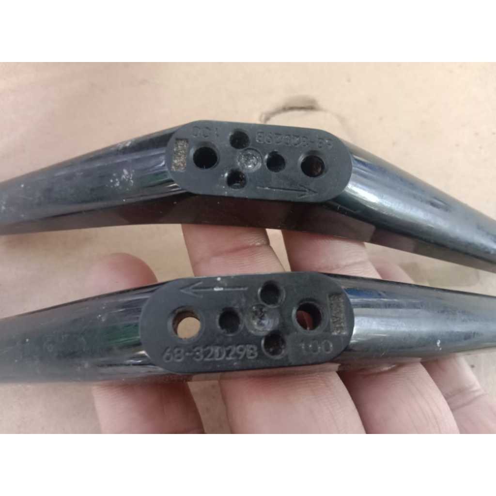 KAKI TV  LED TCL DIGITAL 32B3  32 INCH SOLO2 DARMA