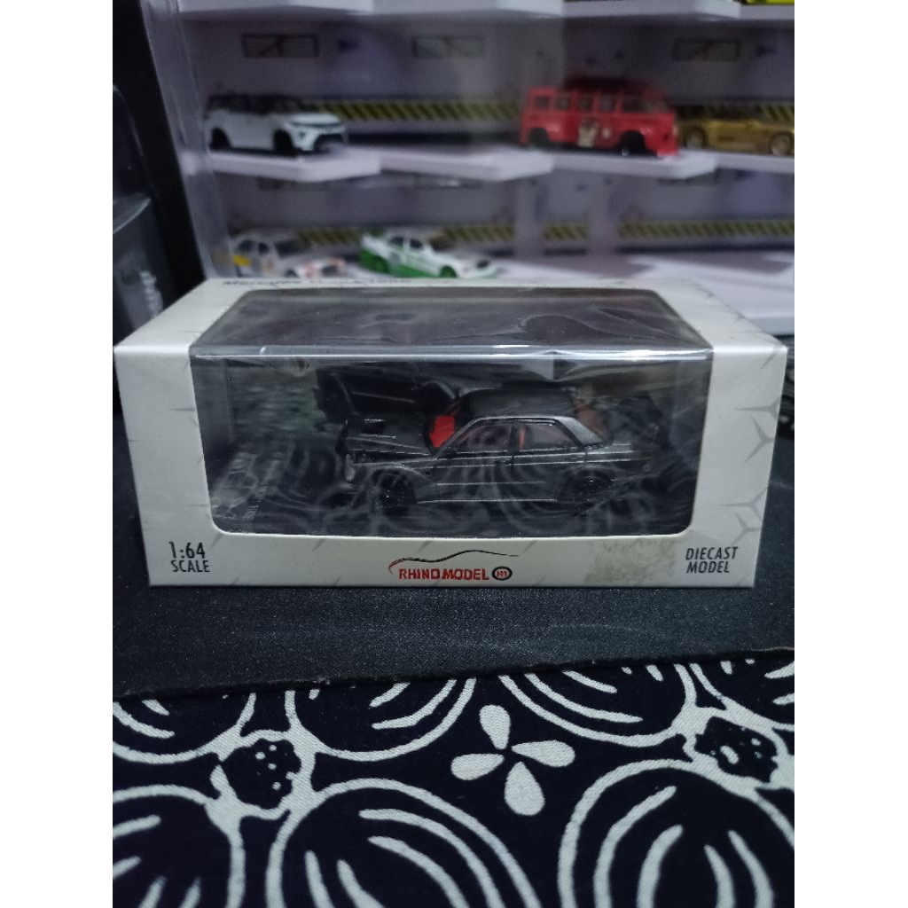 Rhino Model mercedes-benz 190E open hood