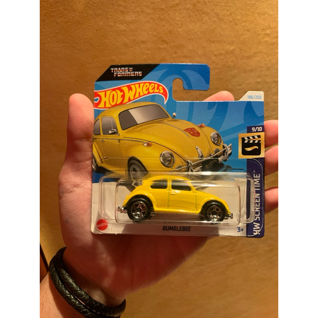 Hot Wheels Bumblebee Transformers VW Volkswagen Beetle Yellow Short Card