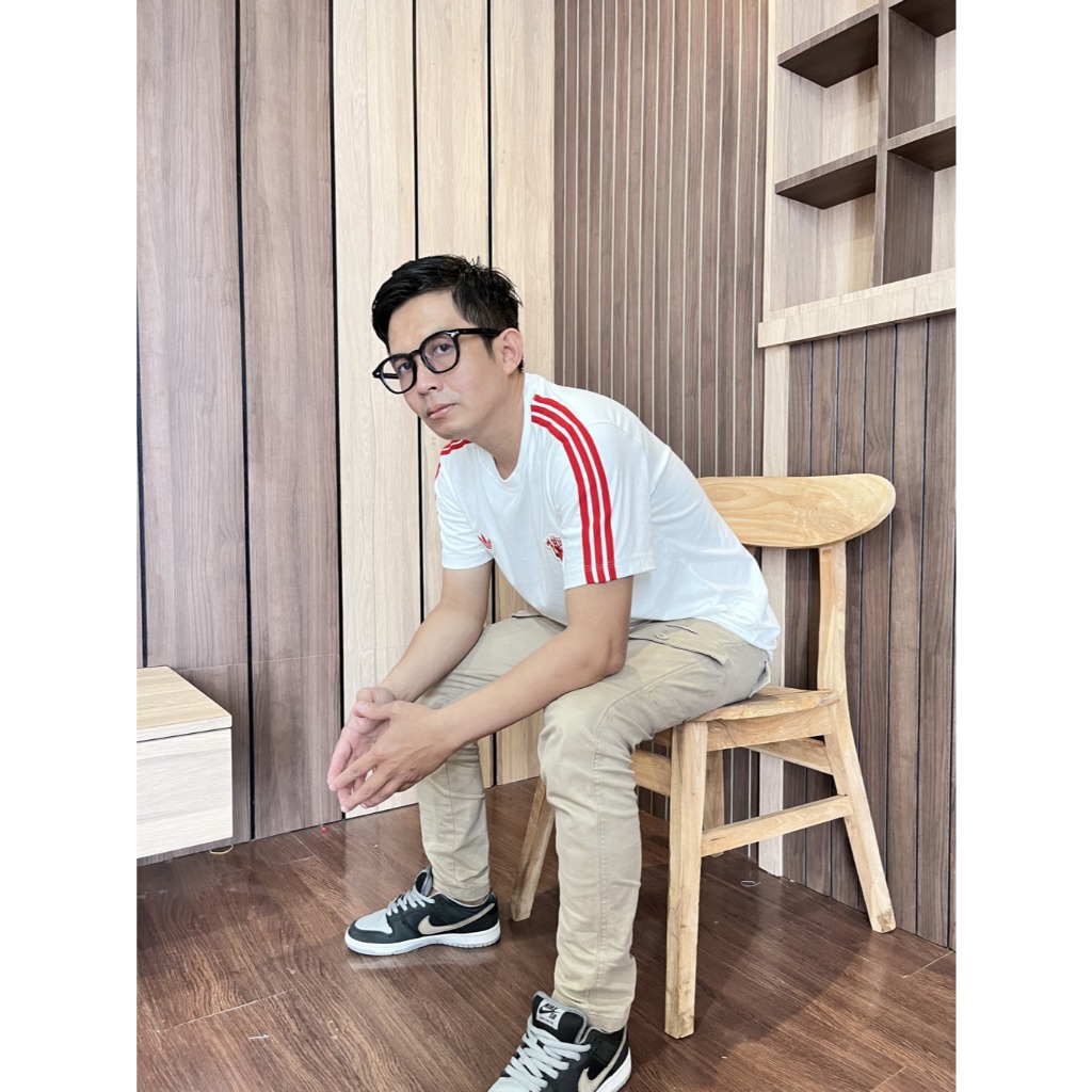 Kaos Bola Casual Retro Vintage Manchester United 2025/2025 Cotton Combed 24s Ready Dari S - 3XL