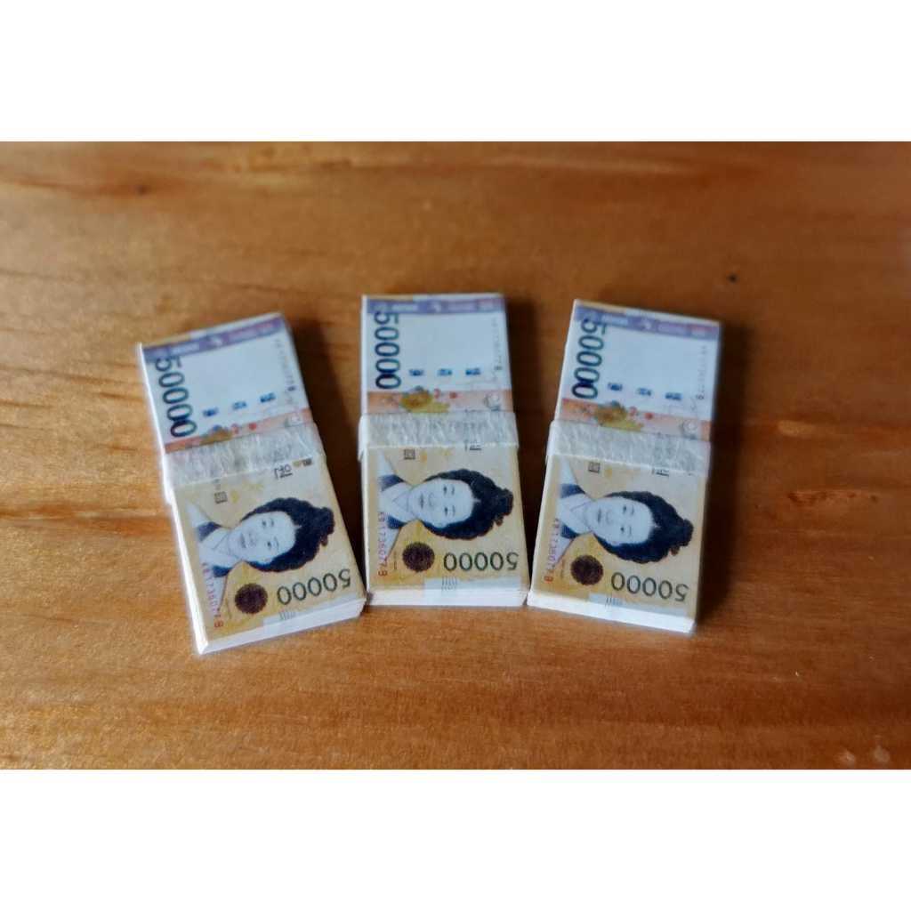 Miniatur mainan mini uang 50.000 won dalam 1 bundel  isi 5 Lembar Uang Mahar/ Uang Untuk Buket/Uang 