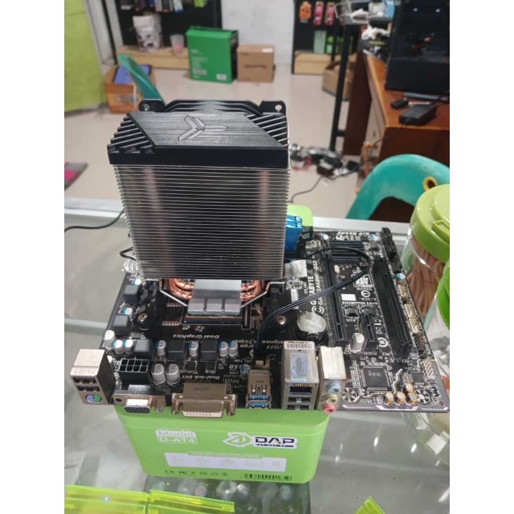 Paket Motherboard Gigabyte Fm2+ Procesor Amd A8-7650K Ram 8 GB DDR3