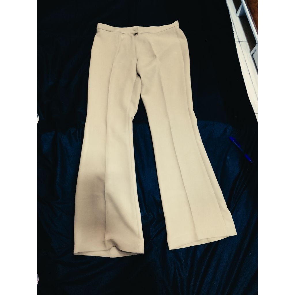 Celana LINMAS / PDH / PNS / ASN / DINAS / Pemda / Kerja / Guru. KHAKI. Perempuan. Preloved