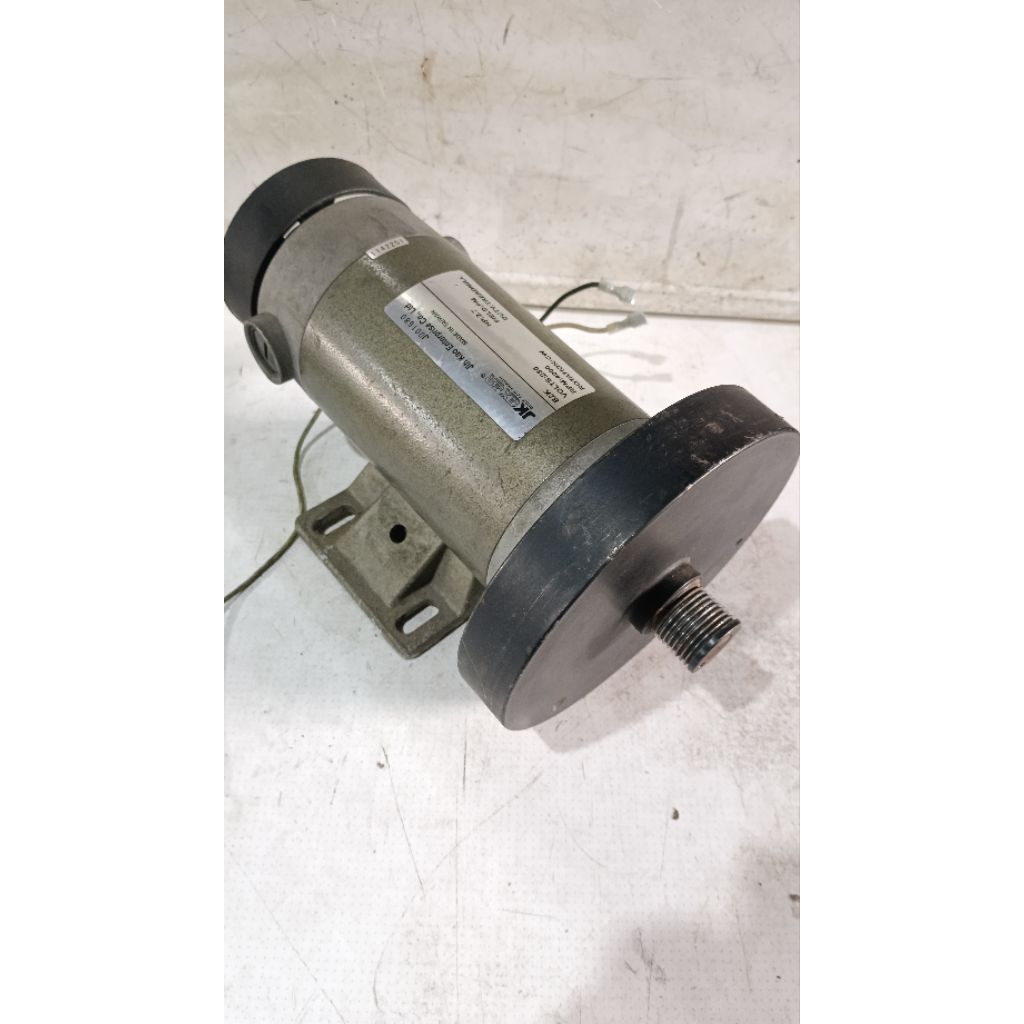 Dinamo DC motor TREADMILL PERMANEN MAGNET 2.7HP 230VDC RPM 4000