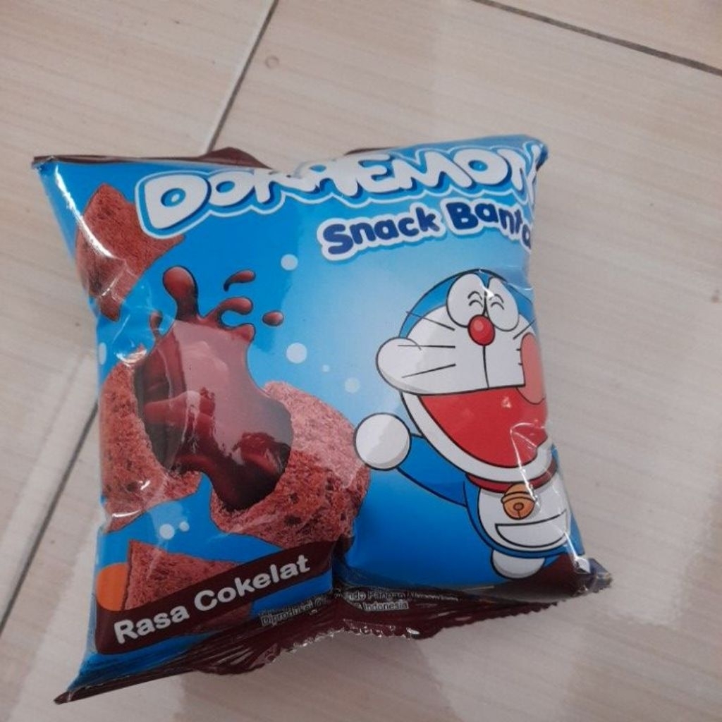 doraemon snack bantal berhadiah 30g