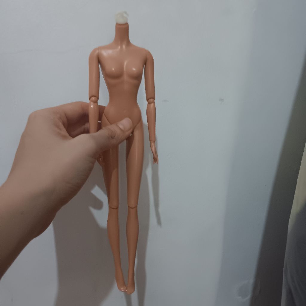 MUSE LATINA DEFECT/BACA DESKRIPSI/ MUSE PIVOTAL/BARBIE KOLEKTOR/BARBIE COLLECTOR/BARBIE PRELOVED/BOD