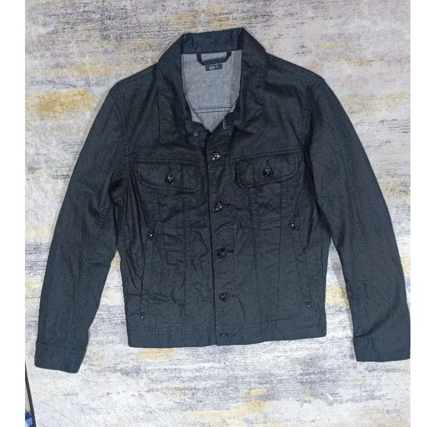 Jaket jeans Uniqlo black Coated size M slim mulus cakep 661