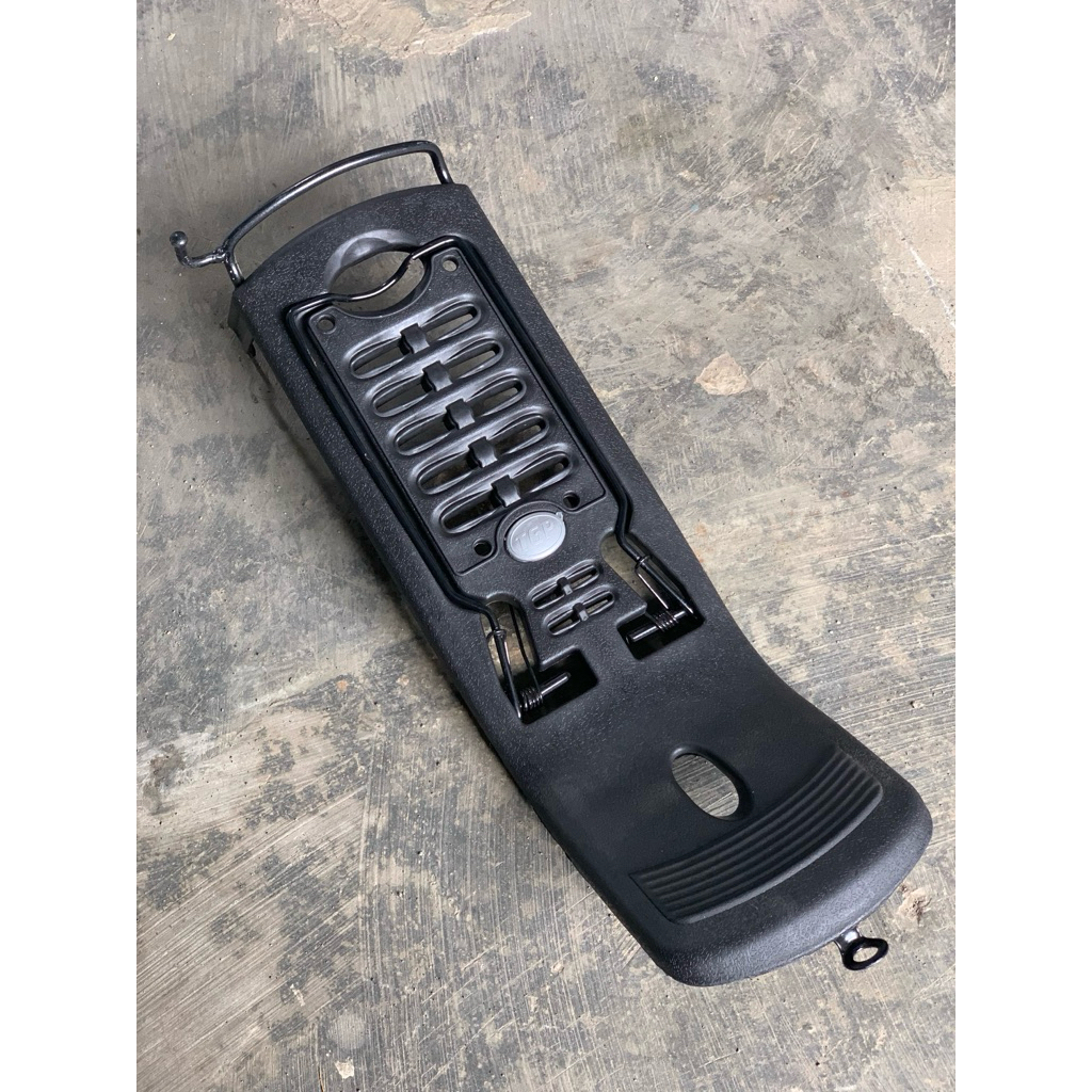 jepitan tengah bagasi barang grand TGP