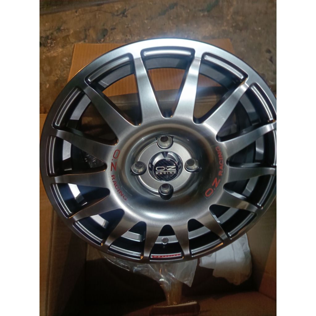 4 velg R15 OZ TERRA Baru import hyper Black pcd 4x 100 (isi 4 velg cukup co 1 aja) honda brio mobili