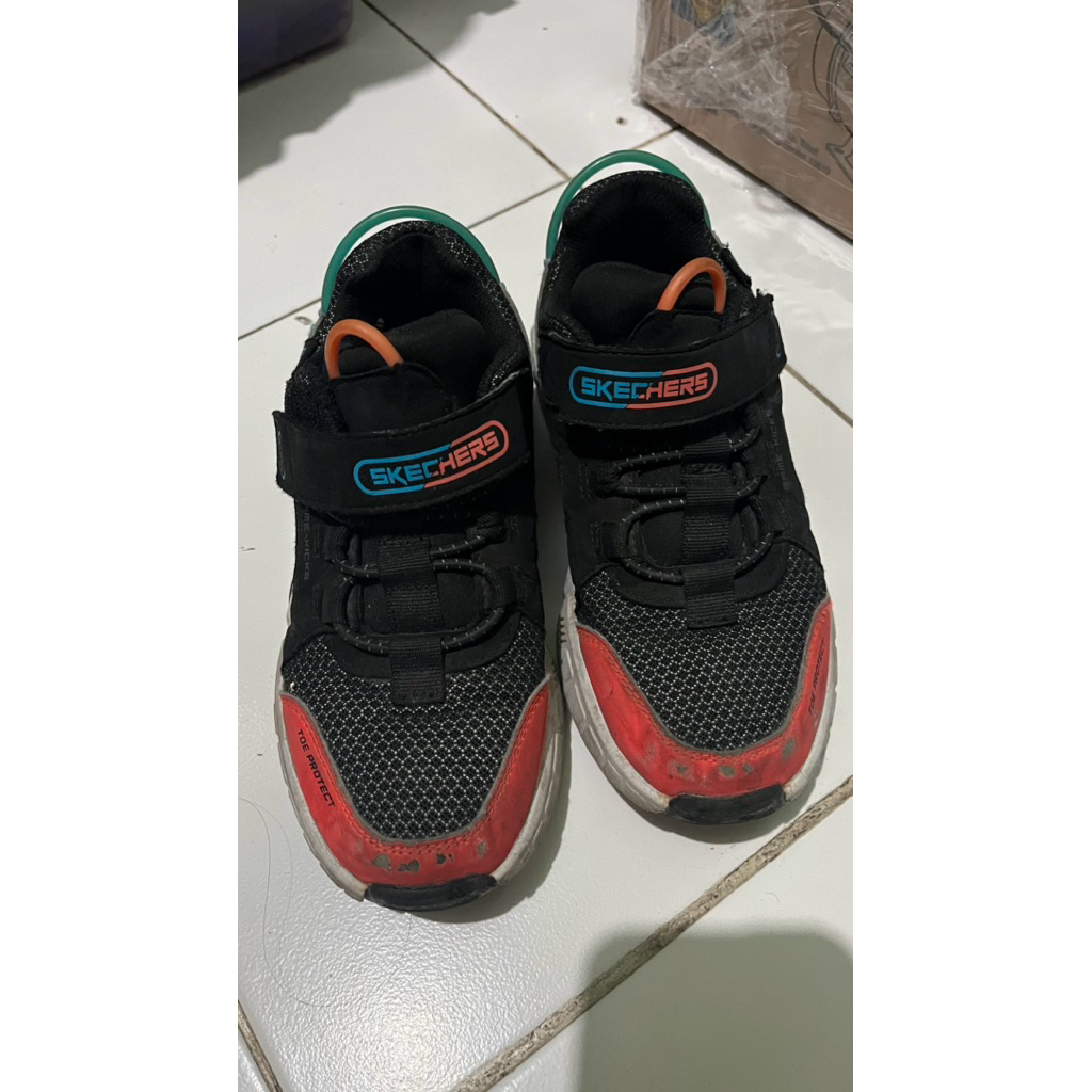 skechers kids game over