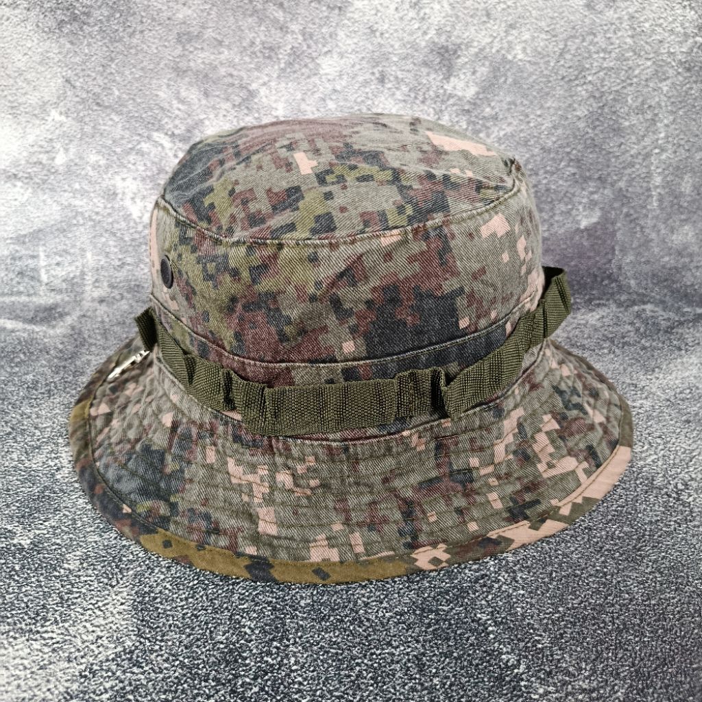 Digidegu Topi Rimba Outdoor Camo Ada Gantungan Besi
