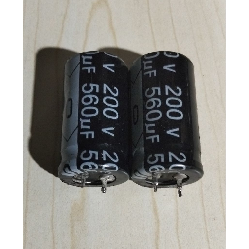 ELCO 200V 560UF T 4CM D 2.2CM BEKAS