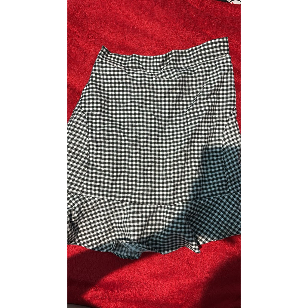 Rok Gingham Ruffle / Rok Kotak-Kotak Ruffle Mini