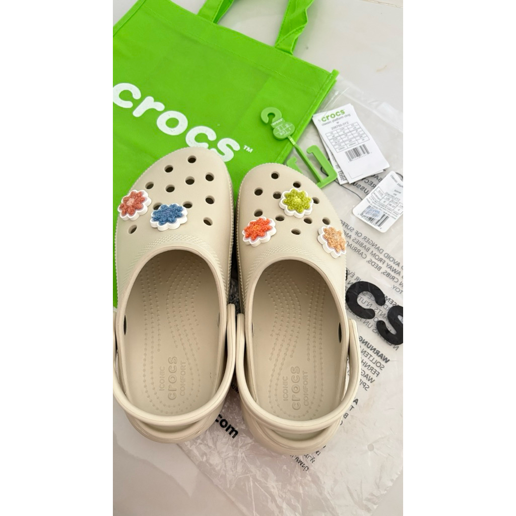 preloved platform size W6 (36-37) include jibbitz NO NEGO