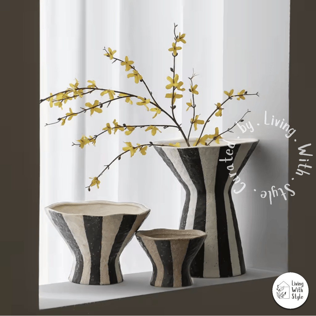 Living With Style - Francis Handmade Stripes Ceramic Vase / Vas Bunga Besar Mewah Motif Garis Hitam 