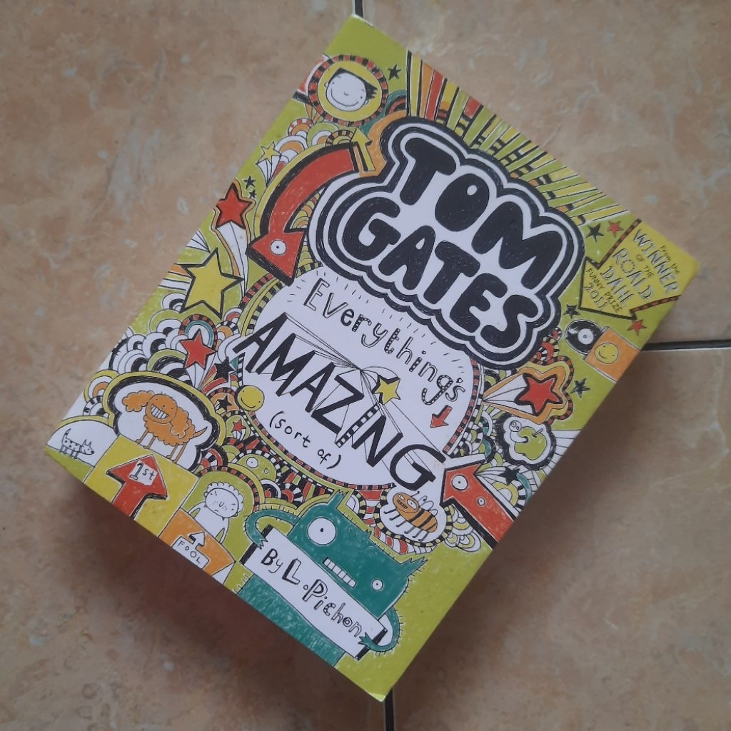 Buku Tom Gates Everything's Amazing L Pichon Bahasa Inggris Original