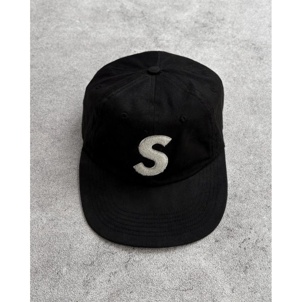 supreme S logo