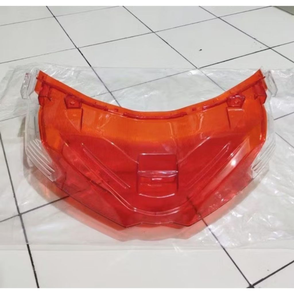 Kaca Mika Lampu Belakang / Stoplamp Yamaha Nmax 155 New 2020-2022 Original