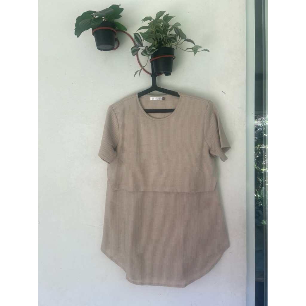 Diza Waffle Shirt | Preloved Nyonya Nursing Wear